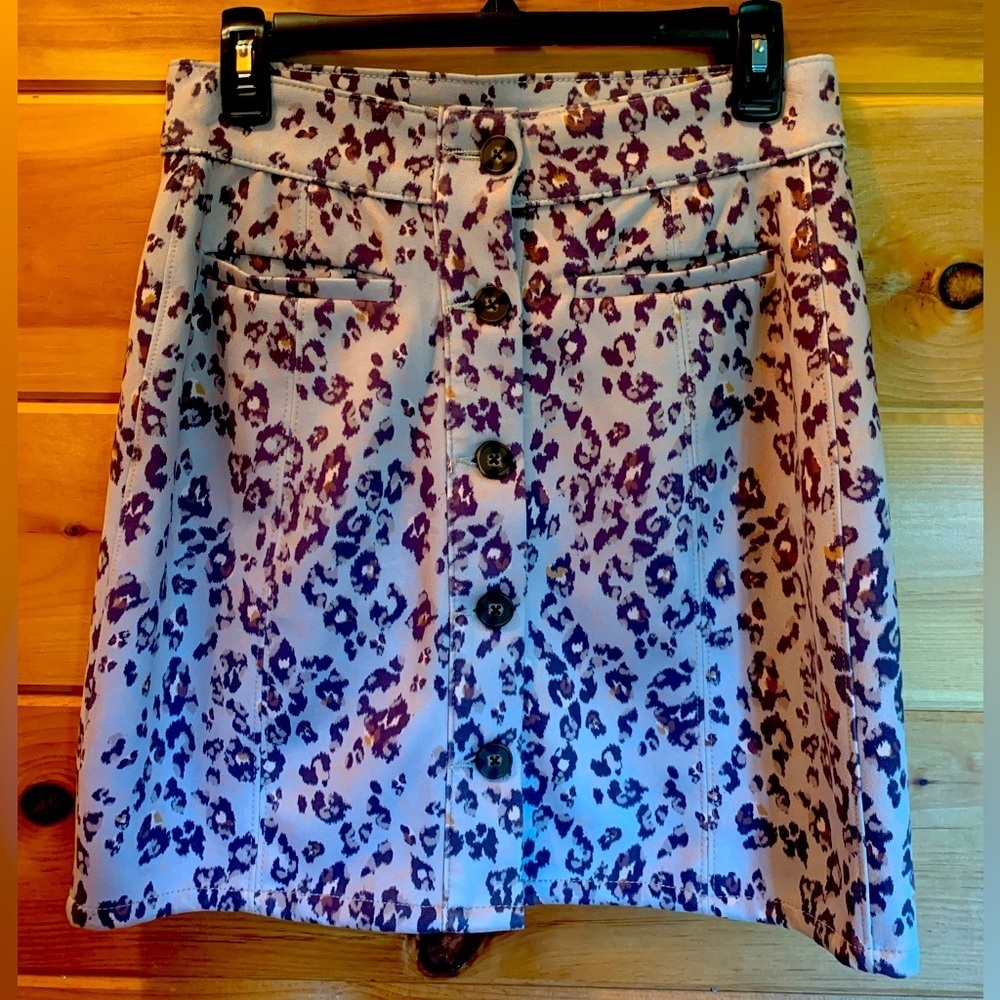 Maurices Women 10 Soft Leopard Print Button Front Short Skirt Faux Suede
